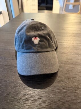 Minnie Mouse Embroidered Baseball Cap